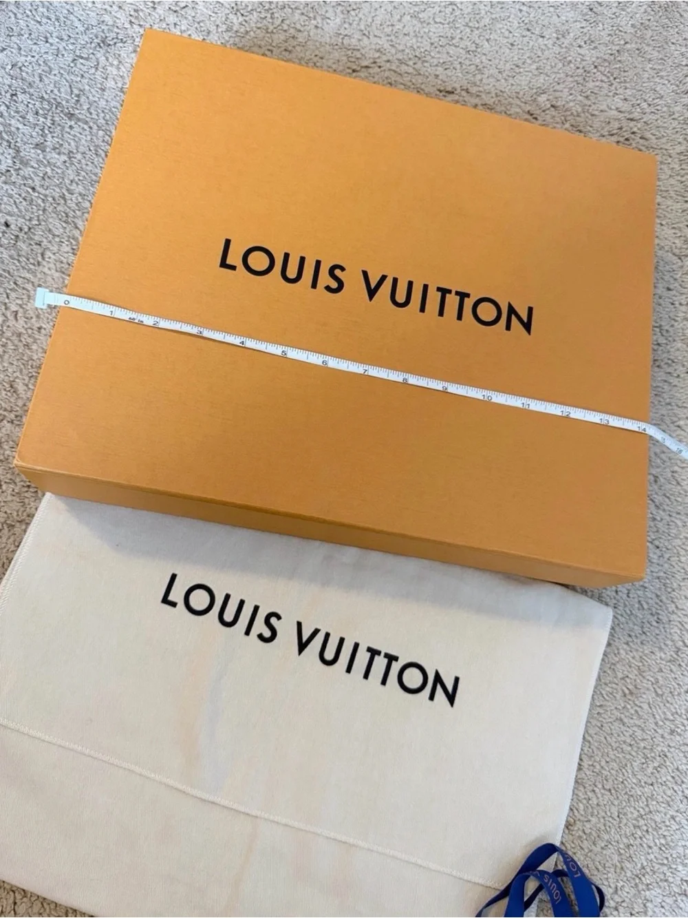 LOUIS VUITTON